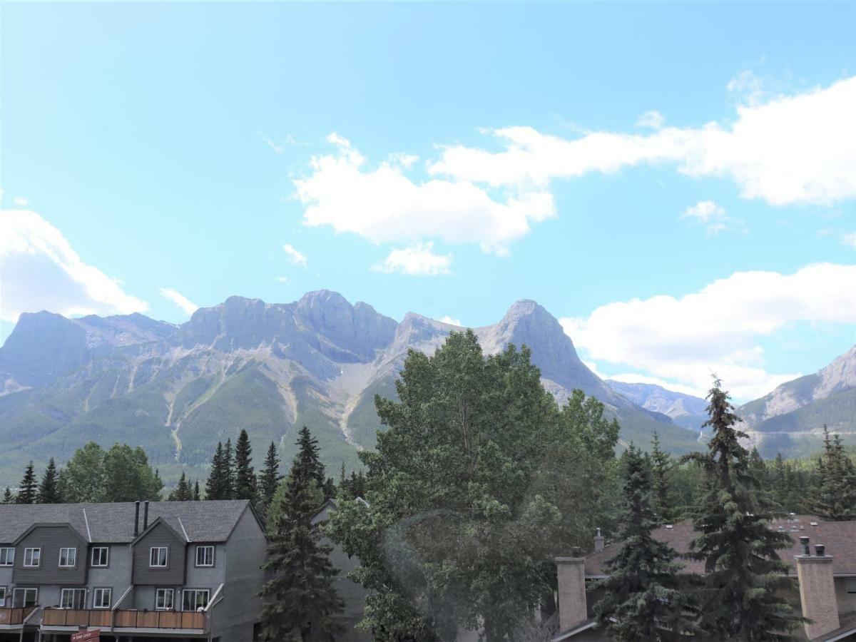 Fenwick Vacation Rental Open Hot Tub Glorious Mountain 2 Bedroom Canmore Exterior photo