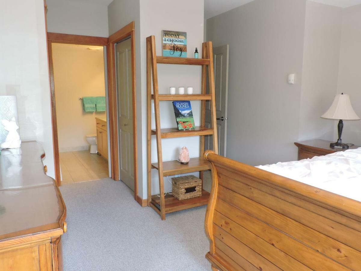 Fenwick Vacation Rental Open Hot Tub Glorious Mountain 2 Bedroom Canmore Exterior photo