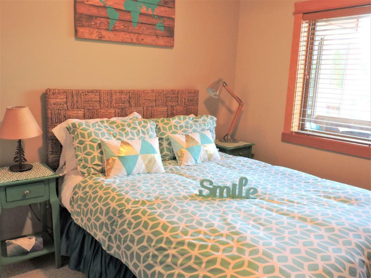 Fenwick Vacation Rental Open Hot Tub Glorious Mountain 2 Bedroom Canmore Exterior photo