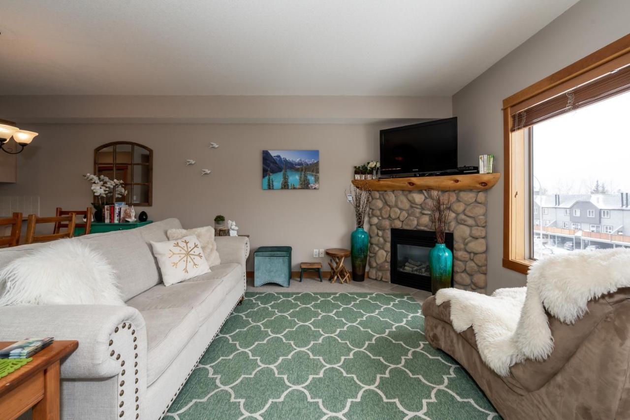 Fenwick Vacation Rental Open Hot Tub Glorious Mountain 2 Bedroom Canmore Exterior photo