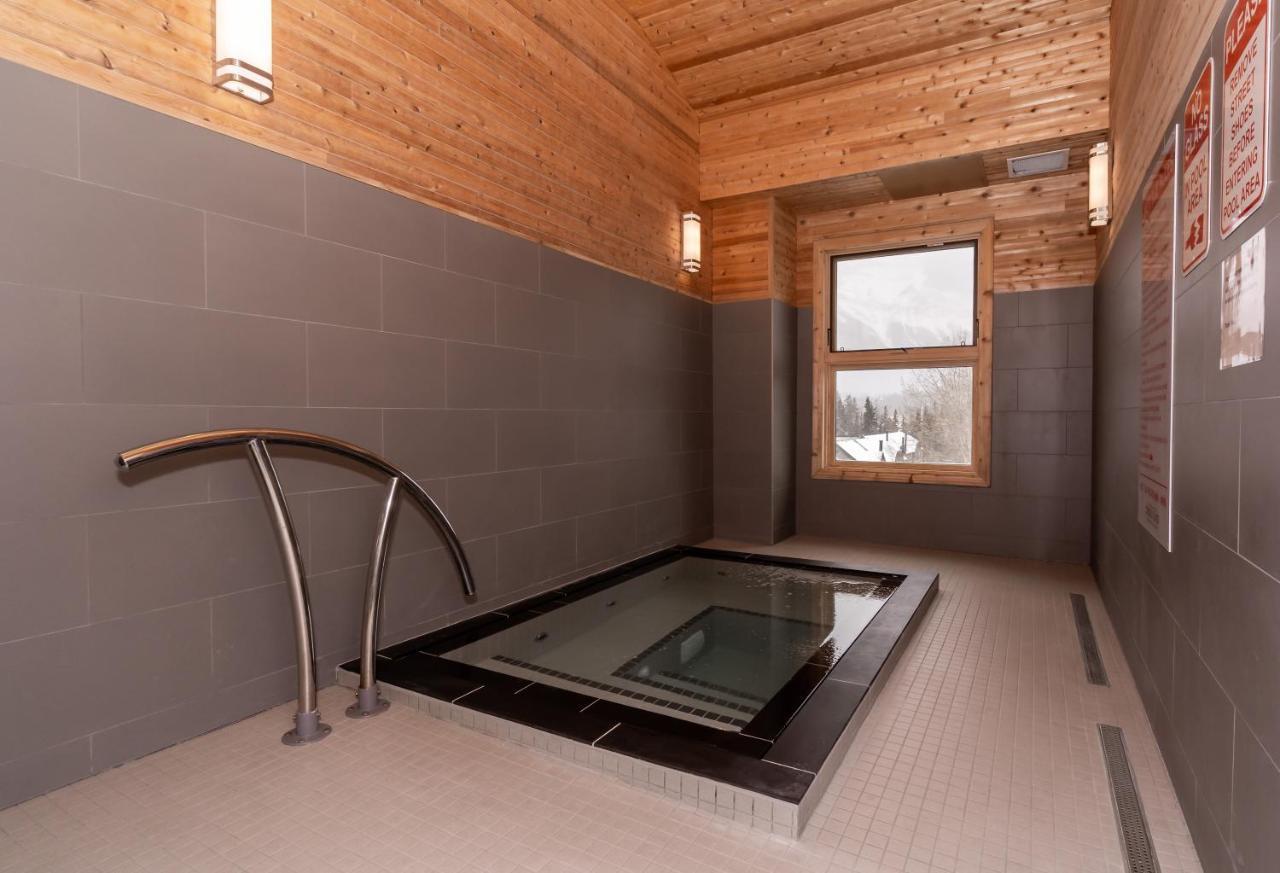 Fenwick Vacation Rental Open Hot Tub Glorious Mountain 2 Bedroom Canmore Exterior photo